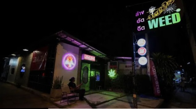 Thailand cannabis dispensary in Bangkok with tourists